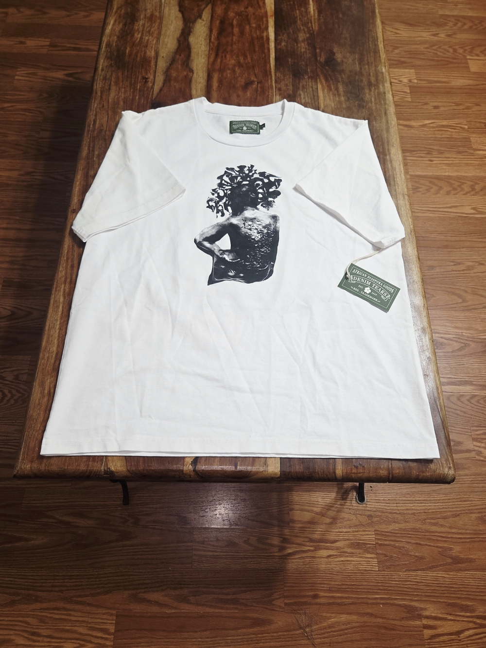 Denim Tears Men's White Graphic Crewneck T-Shirt. Size Large - Picture 2 of 8